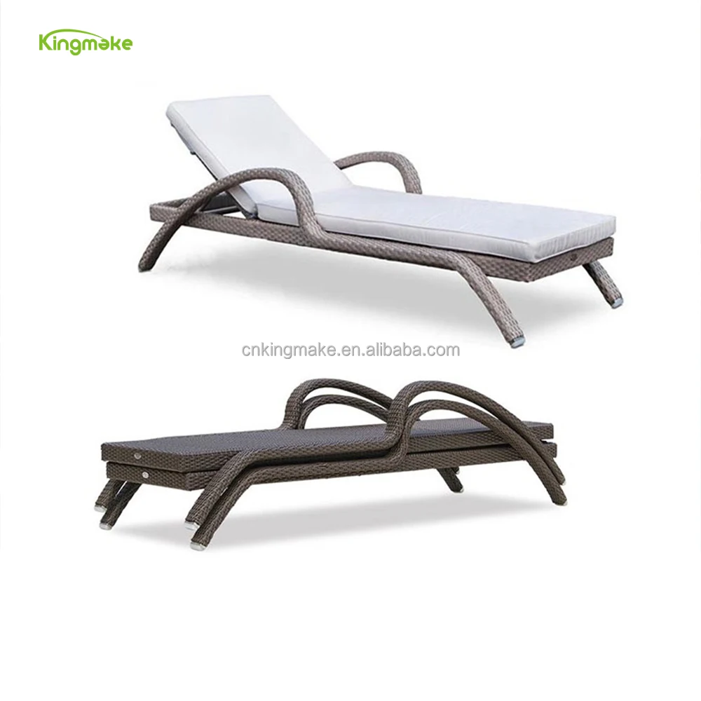 Leisure beach chair sun lounger adjustable Rattan Daybed suitable for hotel poolside garden Daybed