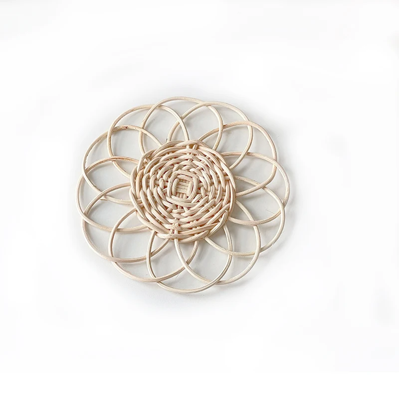 Hand Woven Rattan Placemat Wicker Charger Plate for Table Coaster for Kitchen Wedding Handmade Tabletop Cup Mat Photo Props