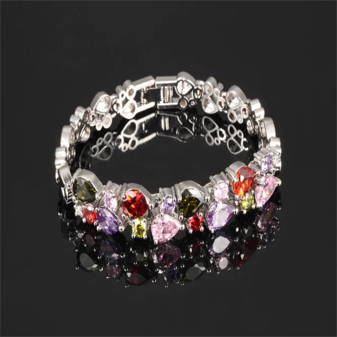Attractive custom good looking style stylish minimalistic adjustable crystal bracelet