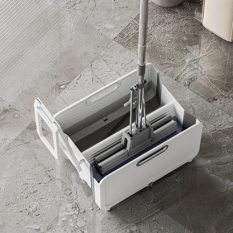 Hot Sale Large Capacity Portable Waterproof Folding Mop Bucket Easy to Store and Clean Mop