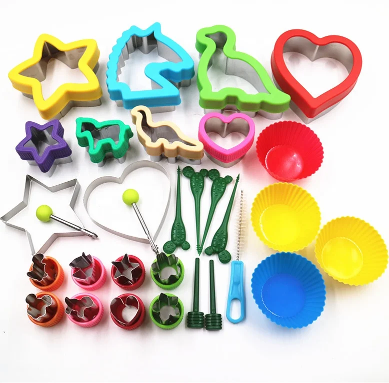 
Manufacturing DIY sandwich cutter wholesale of 4 big 4 Medium 8 small with 2 egg ring and silicone cupcake holder 