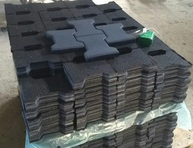Dog Bone Rubber Floor Tile 43mm Thickness Driveway Rubber Paver for Horse.