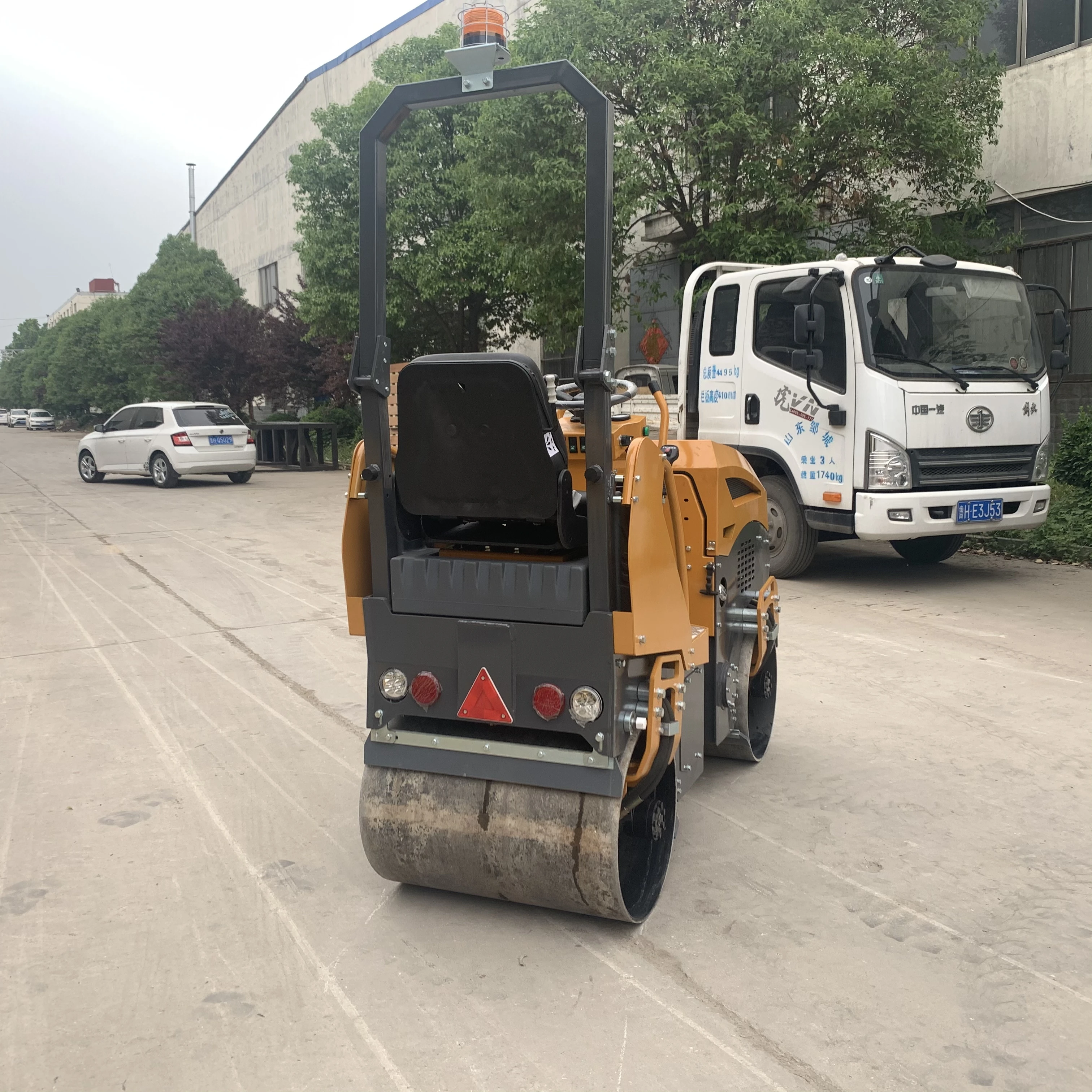 1000kg Double Drum Single Vibratory Road Roller Hydraulic Steering Pump Price Compactor