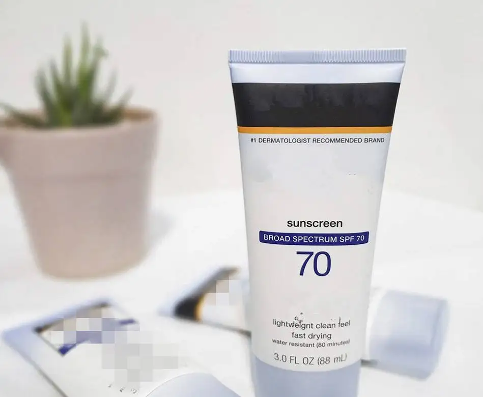 Travel Size sunscreen 3 fl. oz Broad Spectrum SPF 70 UVA/UVB Protection  Ultra Sheer Dry-Touch Sunscreen Lotion