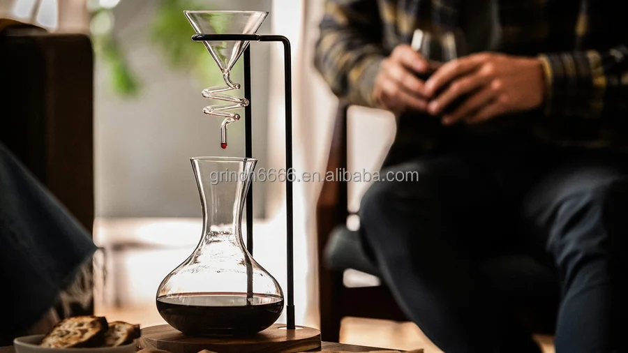 Helical Wine Decanter Set Art Series Spiral Decanter and Aerator Set Glass Wine Carafe Bar Cart Accessories