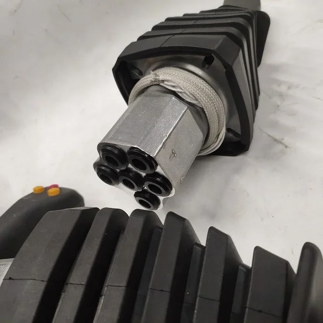 PN C9734111783 Machinery Parts Joystick Assy Pilot Valve C9734111783 In Stock