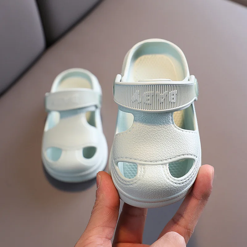 Summer New Baby Hole Shoes Children Nice Non -slip Soft Floor Old Boys Girl Beach Sandals
