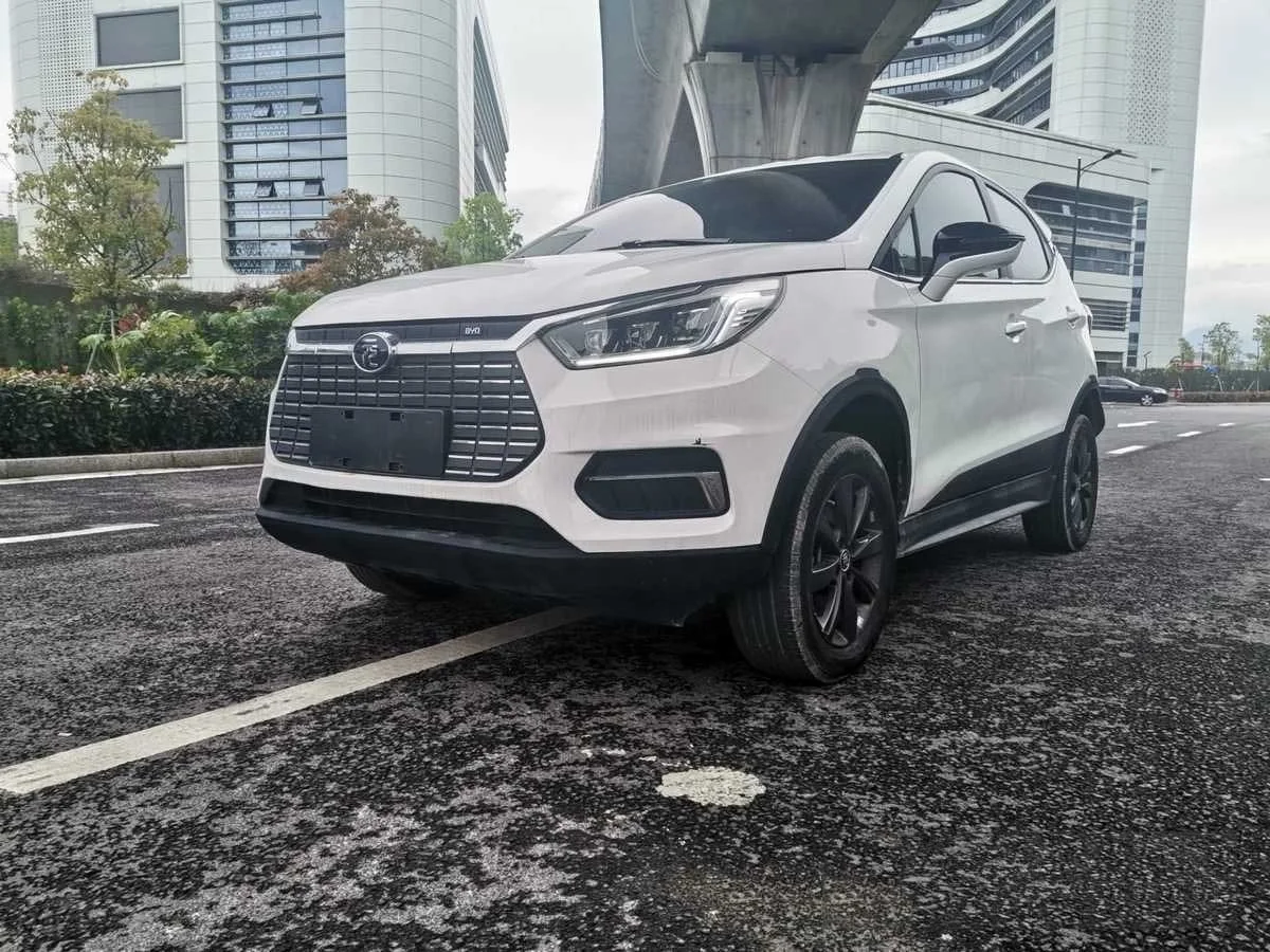 Б/у 2019 BYD Юань Электрический внедорожник NEDC диапазон 410 км только в том случае 1000kms б/у