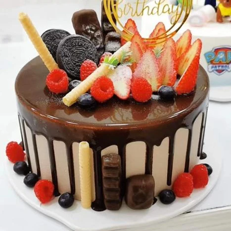 Creative products for wedding cakes