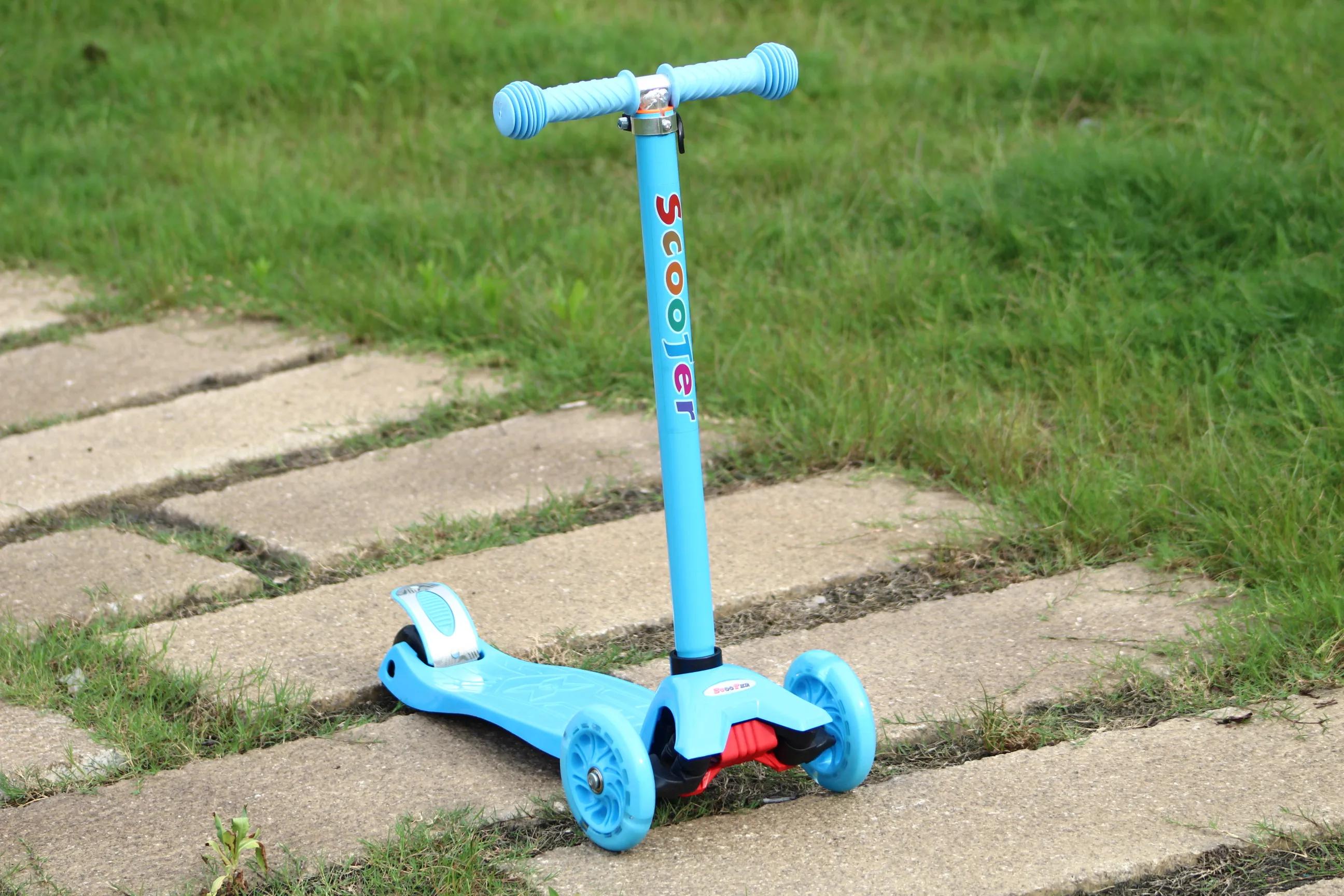 2023 Kicker scooter kids scooter with lights wholesale china scooter