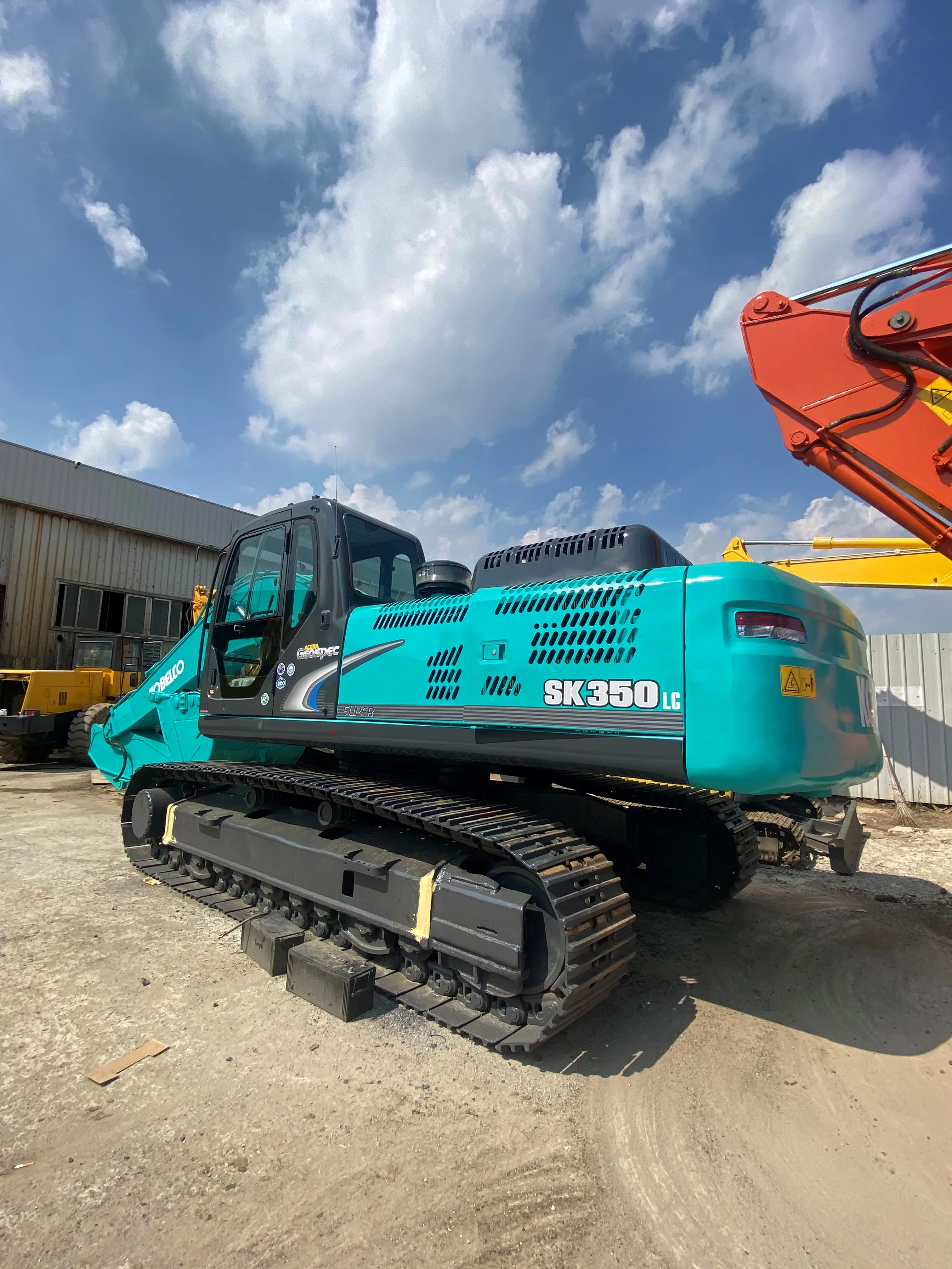 Многофункциональный экскаватор kobelco sk350 по низкой цене высококачественный