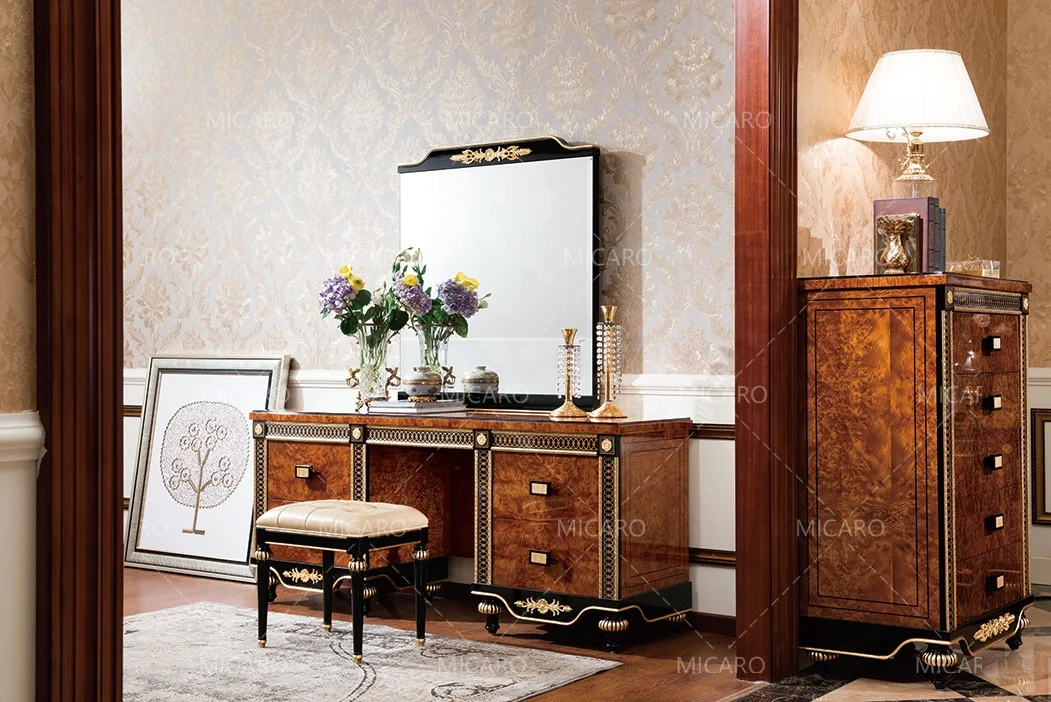 Royal luxury elegant bed fram gold leaf wood carved bedroom furniture