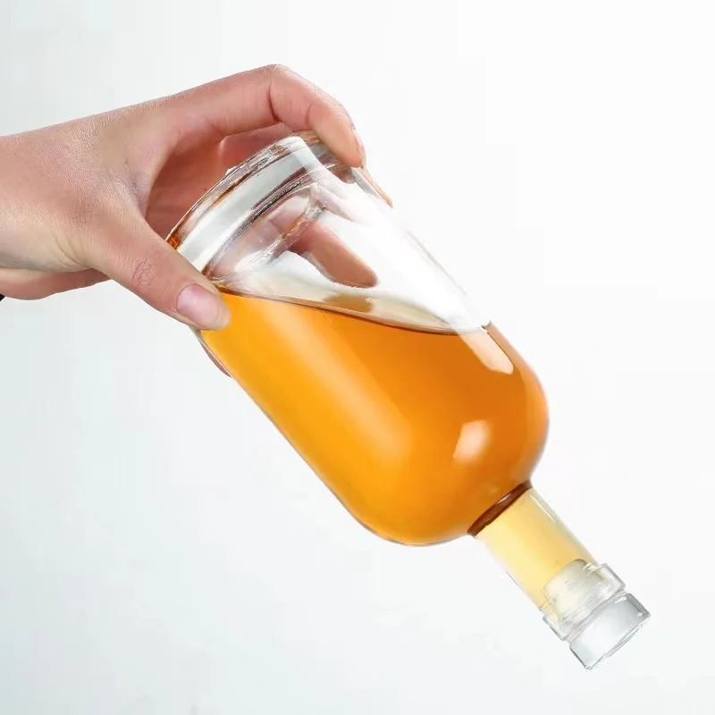 700ml 750ml  Empty Rum Whisky Vodka Spirit Glass Liquor Bottle with Cork for liquor Whiskey
