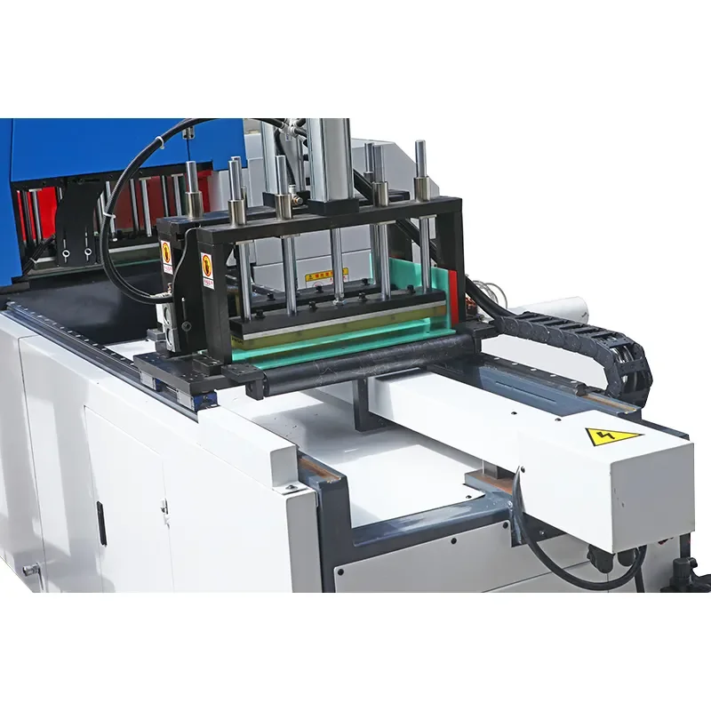 Double Servo Crosscutting Aluminum Cutting Machine With Large Sawing Quantity And High Precision