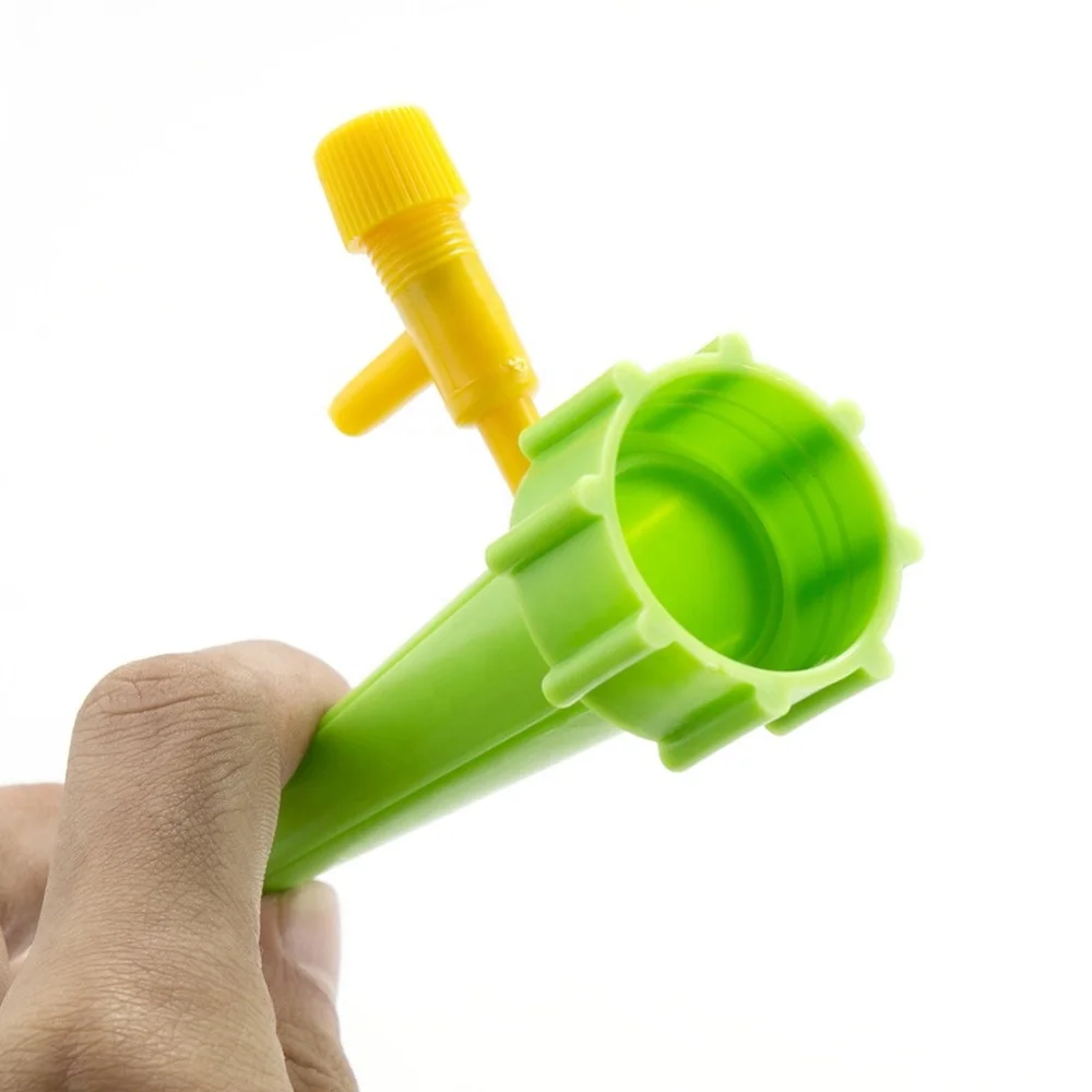 
Auto Drip Irrigation System Automatic Watering Spike for Plants Flower Indoor Household Water Bottle Drip Irrigation 