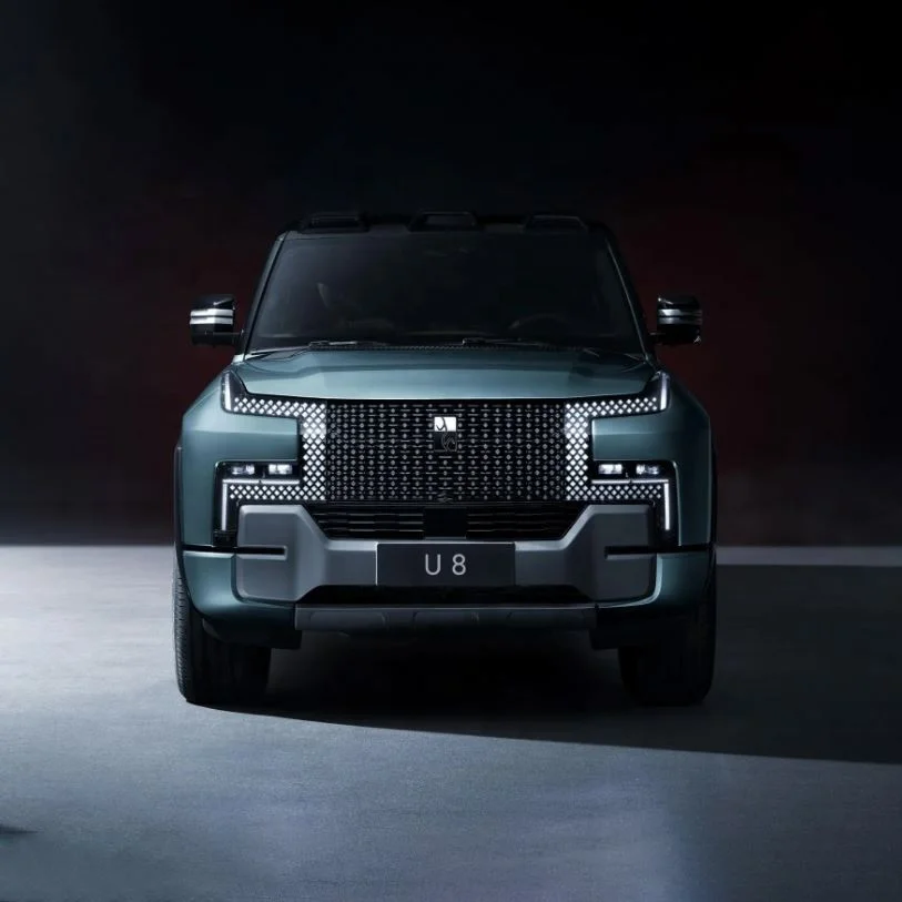 2023 Cheap Suv Screen Wall-Mounted 5 Seats Fast Charging New Energy Vehicles Byd Yangwan U8 Ev for Adult