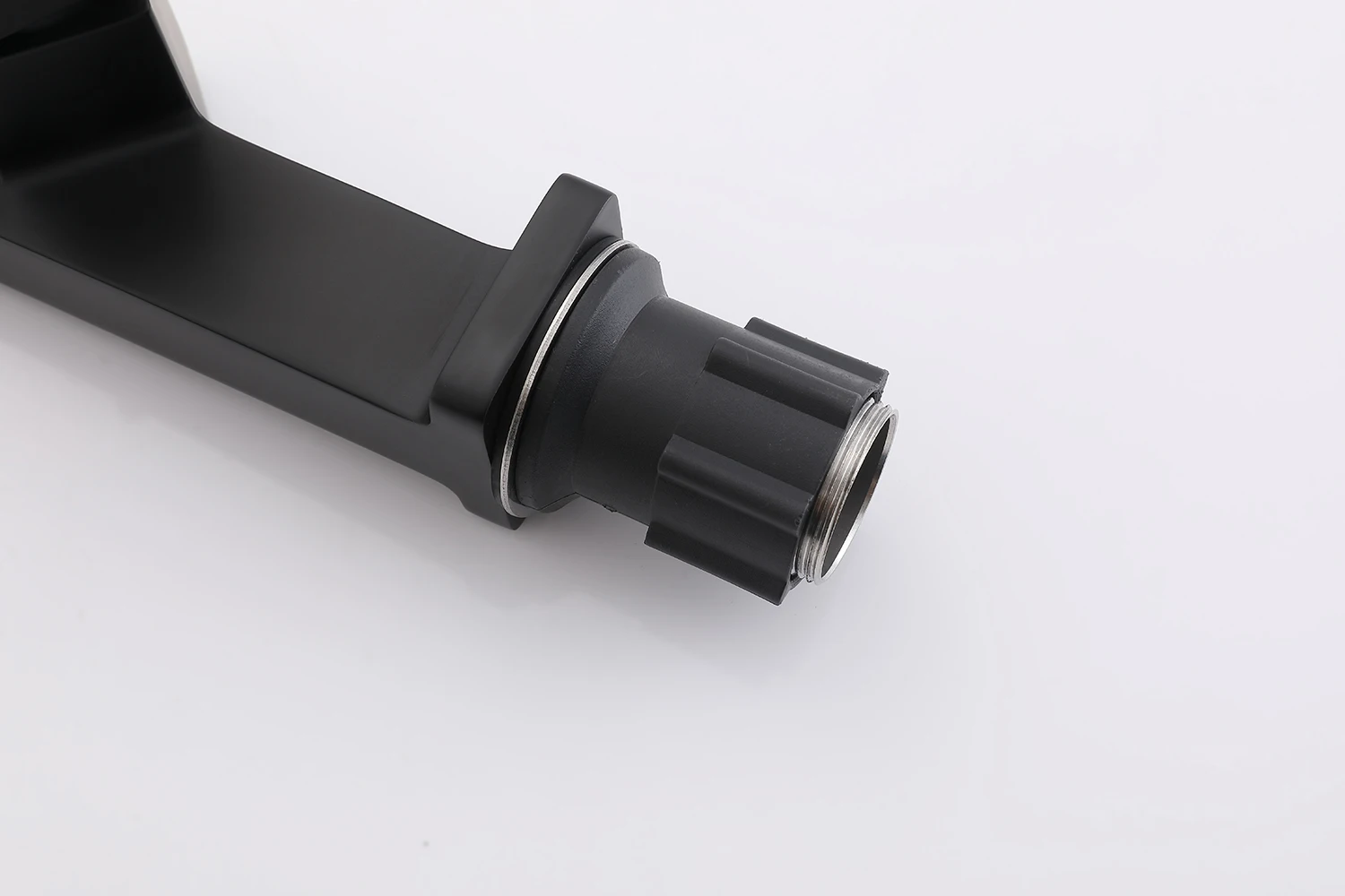 Contemporary Blacked Cheap Deck Mounted Single Handle SUS304 Waterfall Mixer Bath With Hot Cold Water Basin Faucets