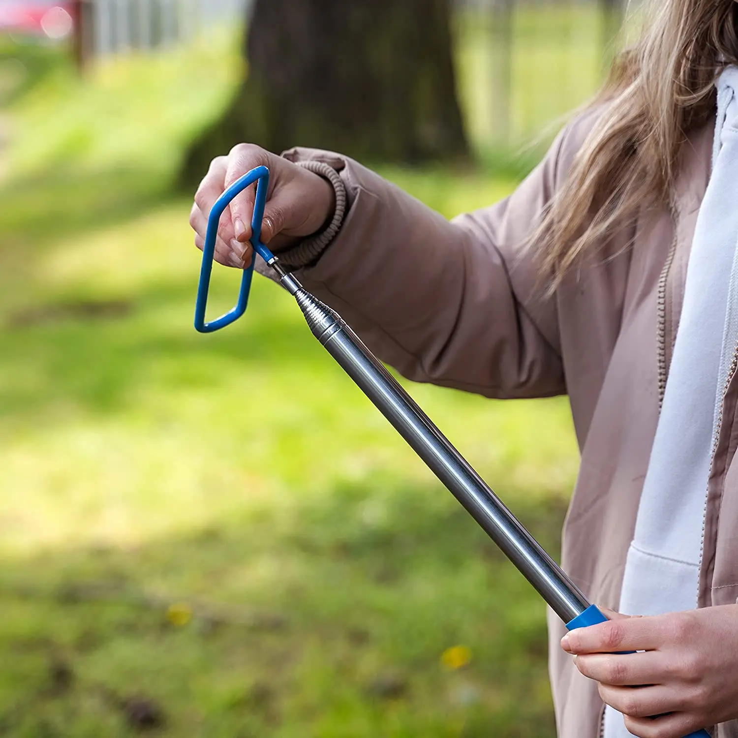 Disc Golf Retriever Pole Telescoping Discs Retriever 16ft Disc Golf Grabber Tool with Durable Stainless Steel Hook