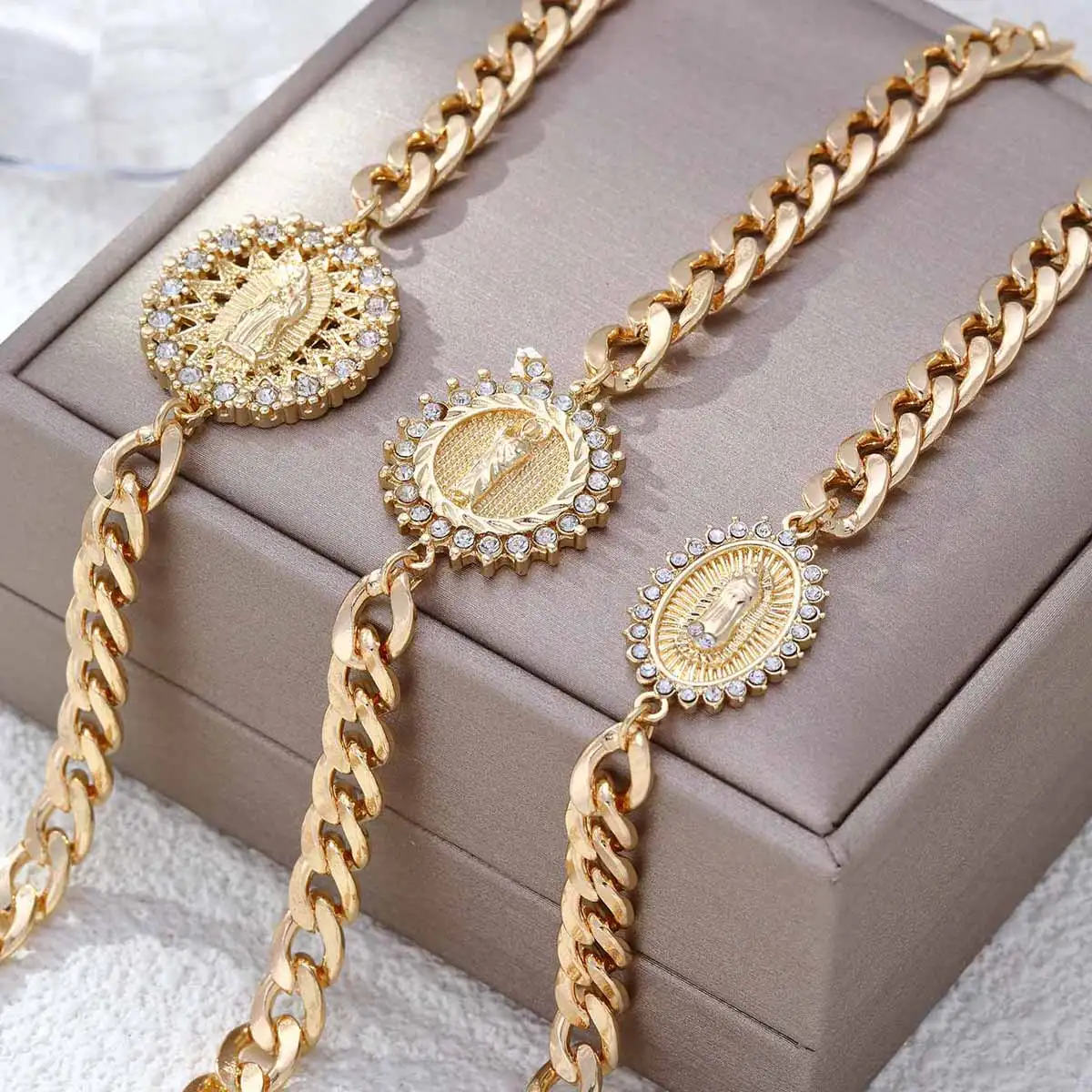 New Women virgen de guadalupe Cuban Chain Virgin Mary Charm Jewelry Gold Plated Religious Bracelets