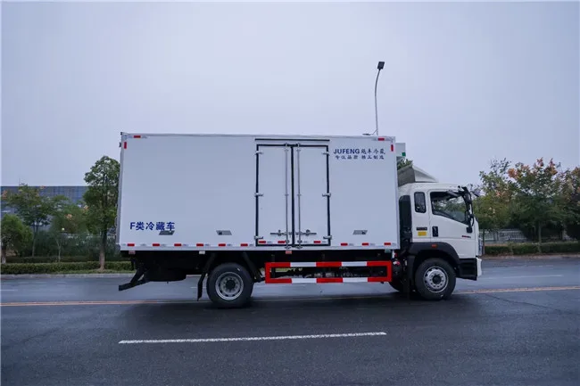SINOTRUK HOWO 10 тонн РЕФРИЖЕРАТОРНЫЙ фургон для перевозки