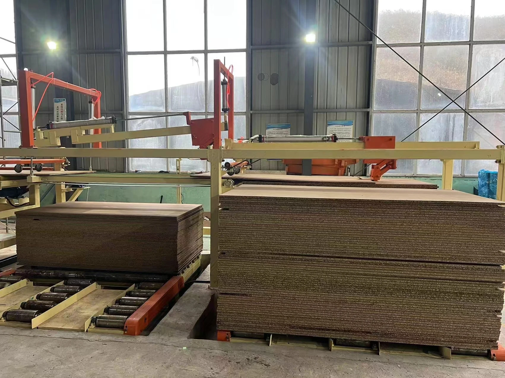 Full Set Equipment Fully Automatic Chipboard Machine particle board production line Production Line Supplier