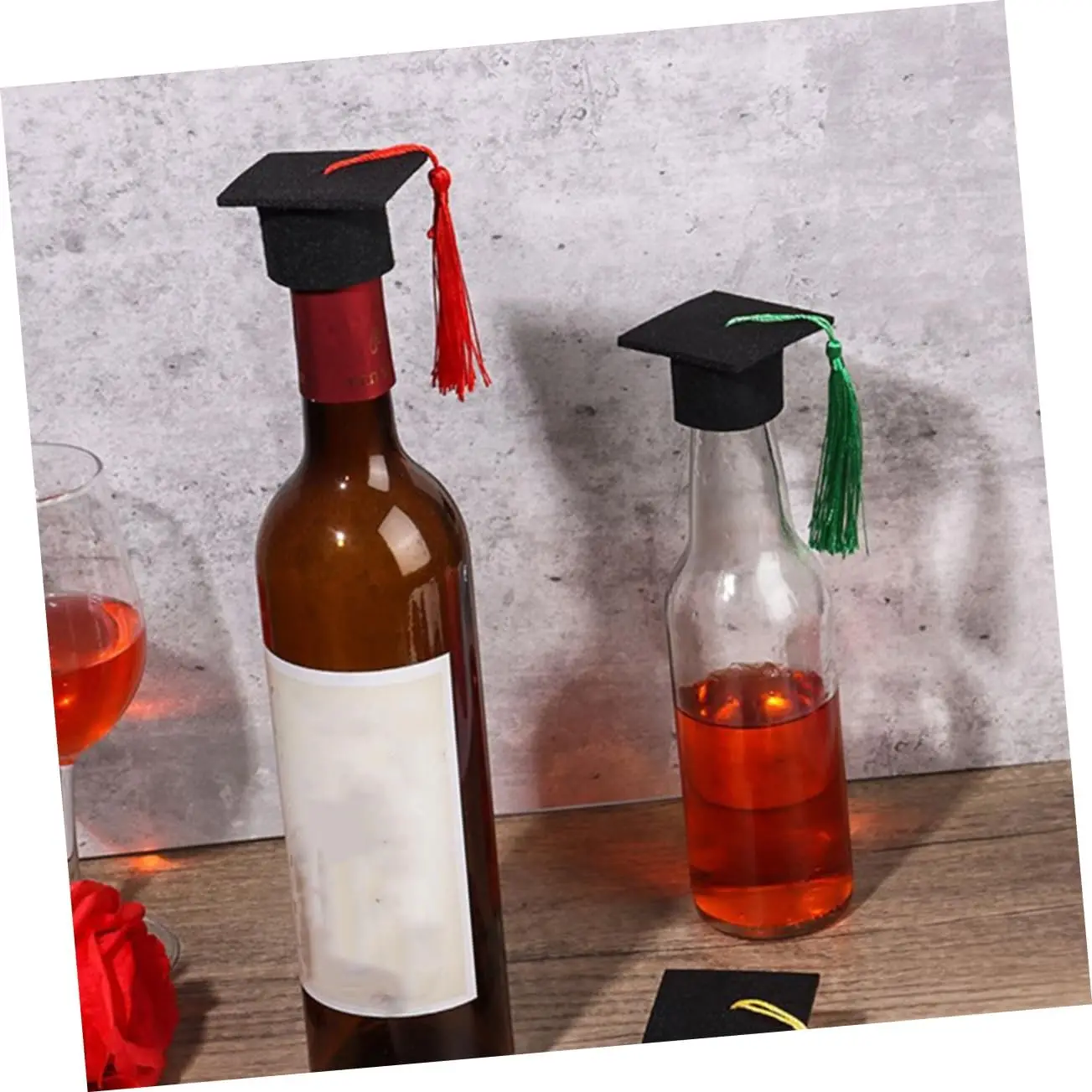 Mini Cute Graduation Cap Wine Bottle Toppers Covers Mini Decorative Hat with Tassel for Home Graduation Party