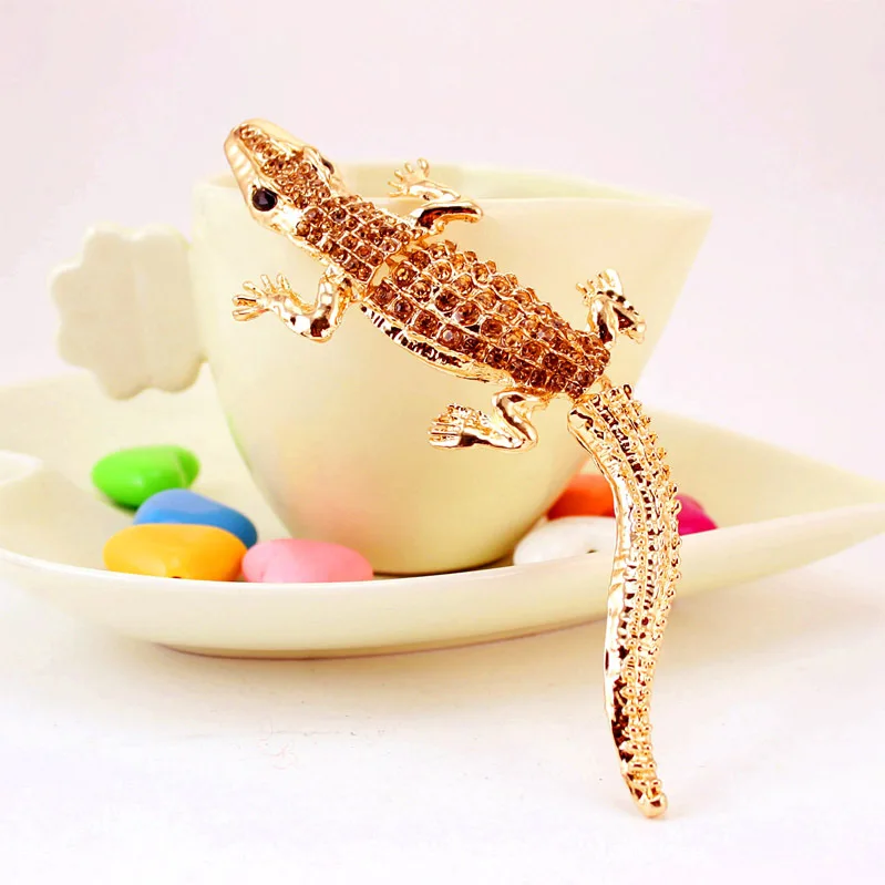 Environmental Protection Metal Zinc Alloy Gold Plated Animal Crocodile Gator Pendant KeyChain With Key Ring