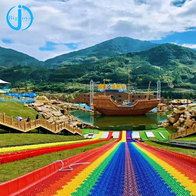 Пластиковые сухие лыжные горки радужного цвета
