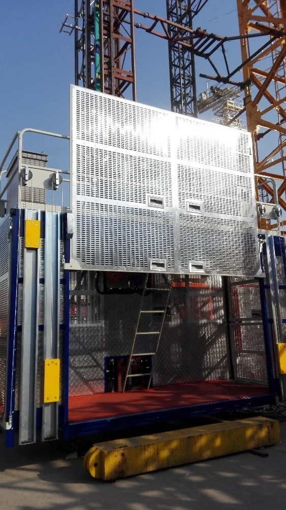 Rack and pinion construction hoisting elevator