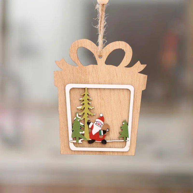 Hot Selling Wooden Christmas Tree Decoration Hollow Out Christmas Pendant Wooden Ornaments