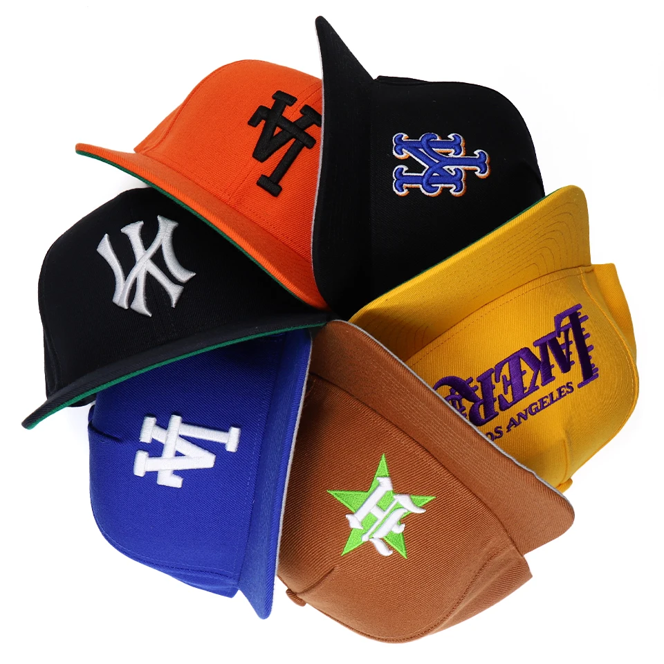 custom black 3D embroidery logo snapback caps 6 panel hats