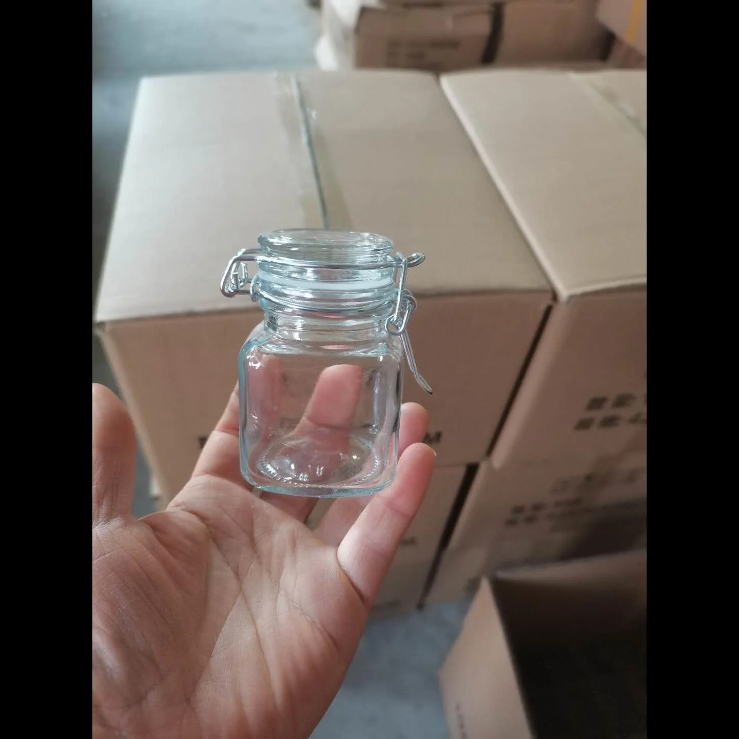 3.5 oz Small Glass Spice Jars with Rubber Gasket and Airtight Hinged Lid Spice Labels Silicone Funnels for Spice Herb Seasoning