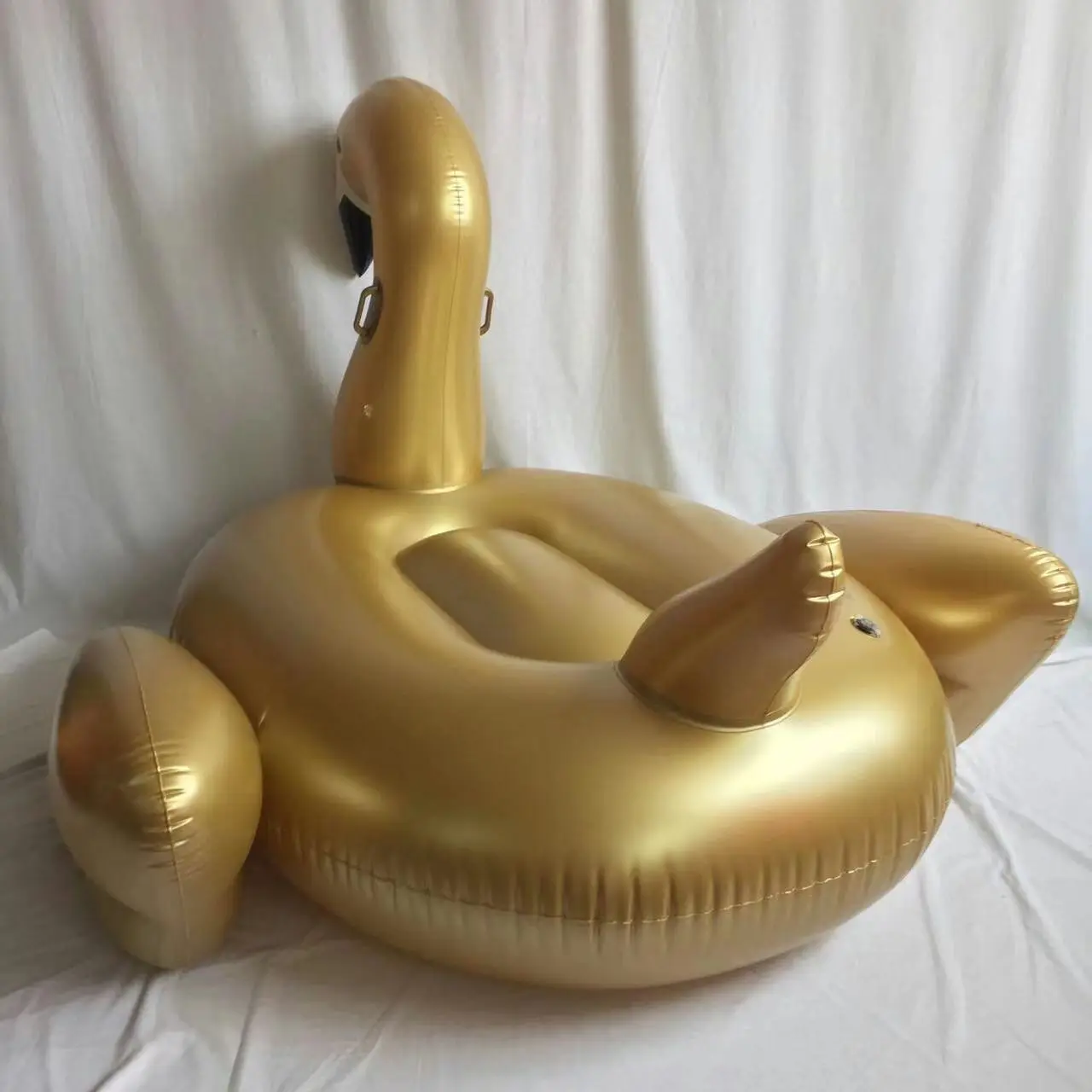 Stock 0.3mm swan inflatable pool floats for adults high quality inflatable swan gold swan pool floats
