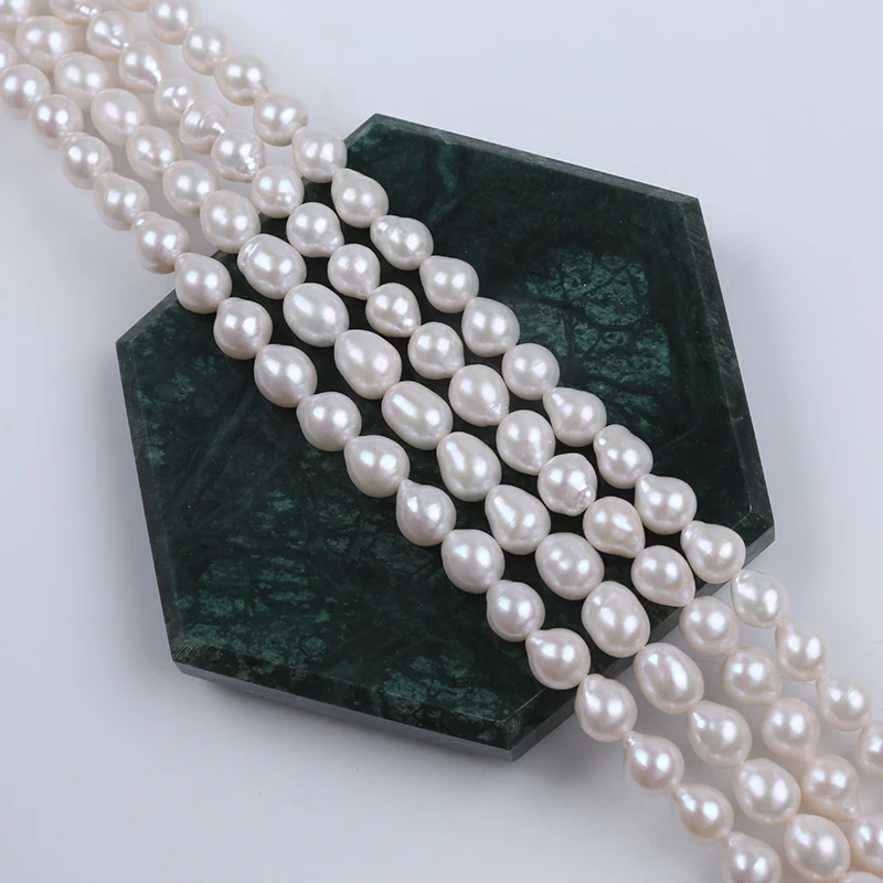 Wholesale 7-9/9-11/10-11mm White Color Drop Shape Baroque Natural Freshwater Pearl Strands