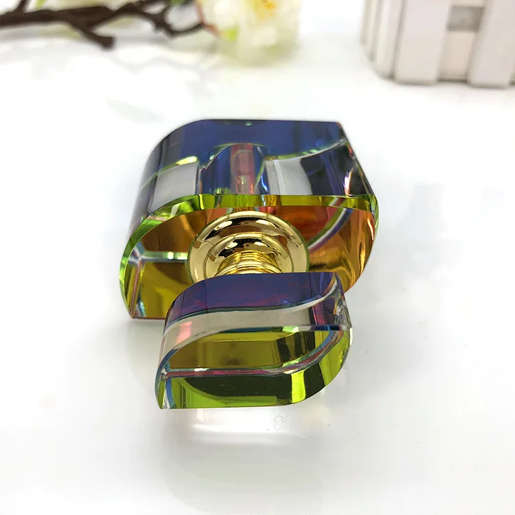 Wholesale Personalized 6ml Empty Crystal Decorative Luxury Crystal Fragrance Oil Perfume Attar Bottle