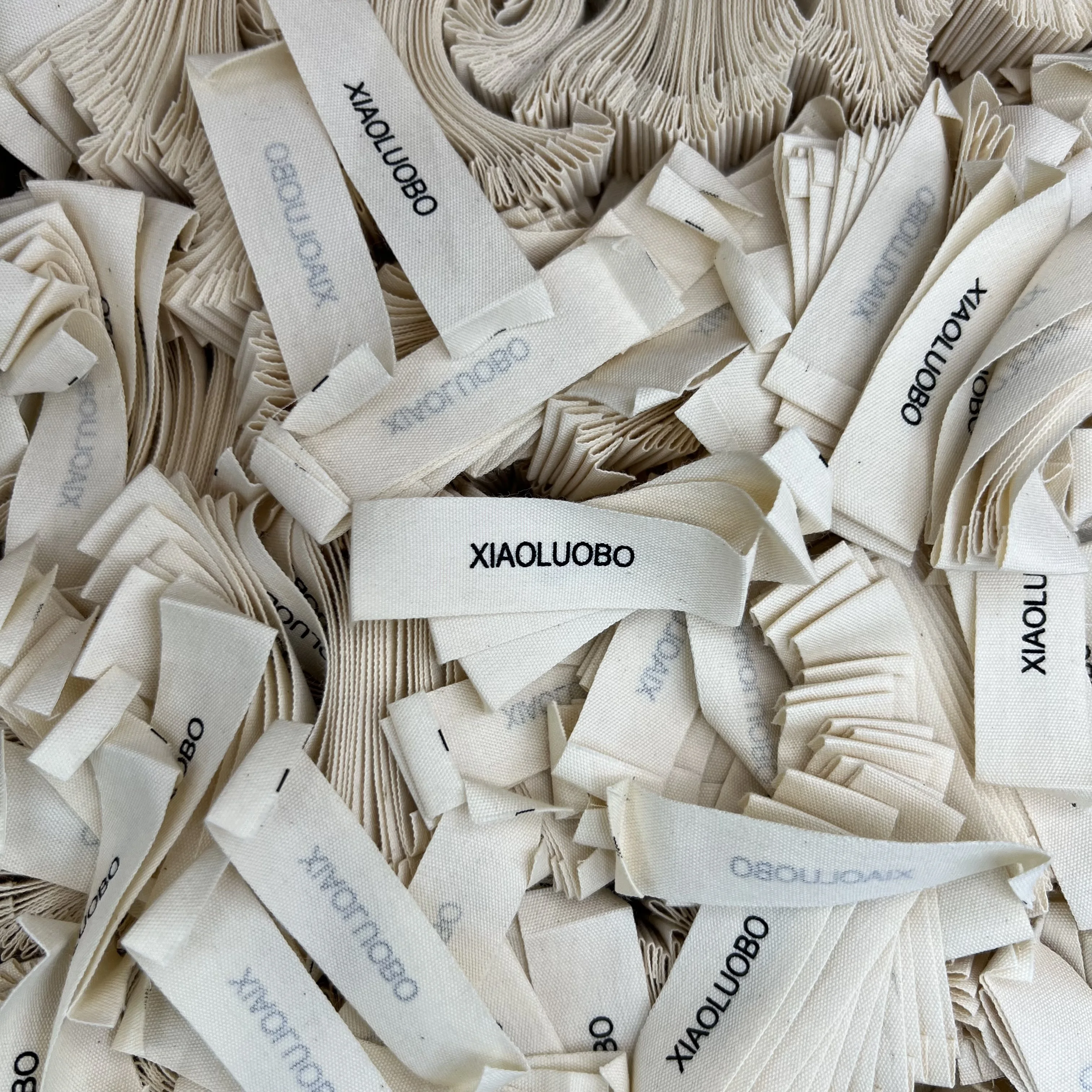 Low MOQ High Quality Custom Brand Name Logo Woven Garment Label T-Shirt Wash Label Neck Label for Clothing Dress Socks Shoes Bag