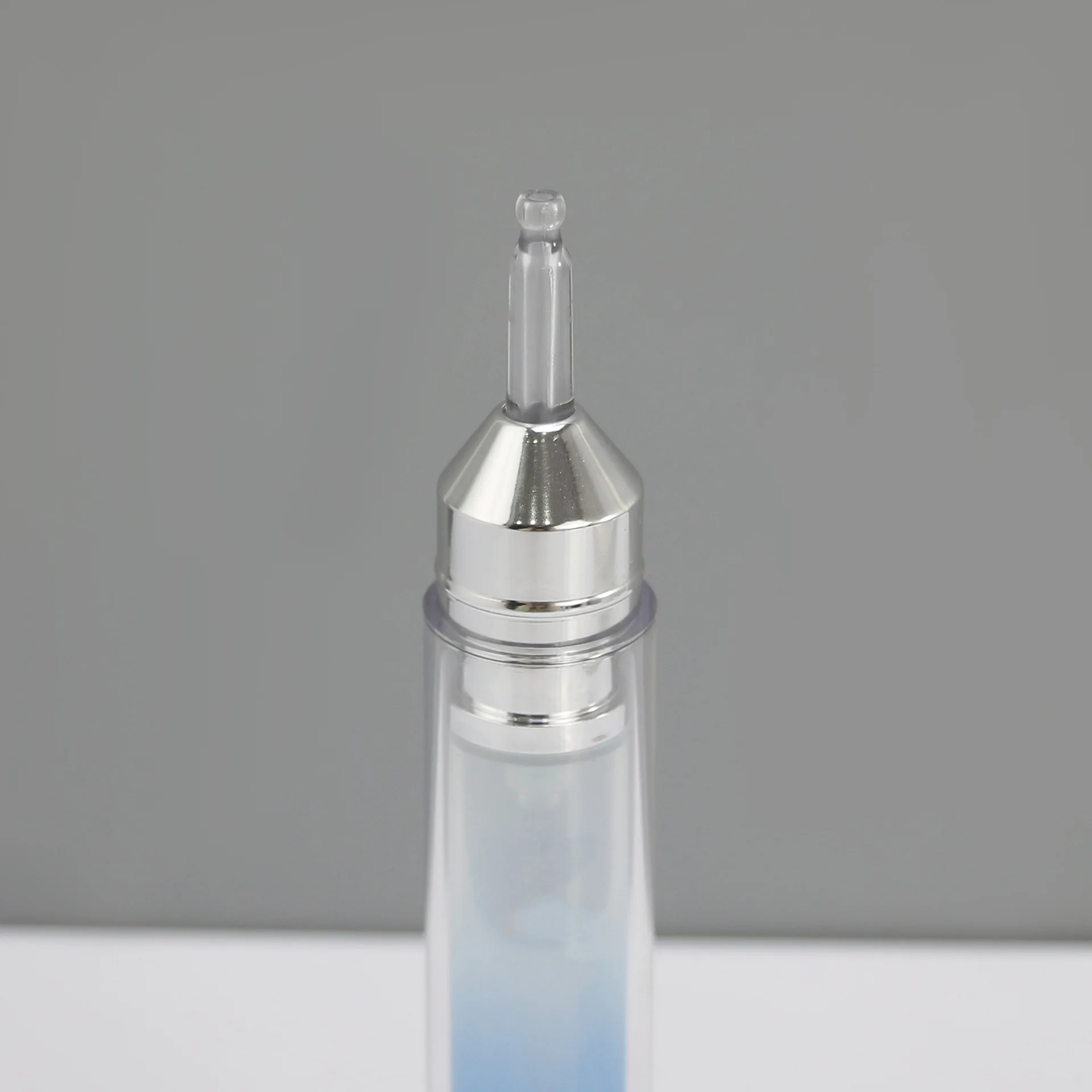 Wholesale Cosmetic container Customized color Empty 15g Plastic Airless Syringe Bottle Packaging