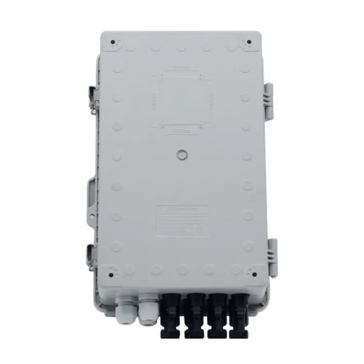 Photovoltaic combiner box lightning protection DC solar photovoltaic energy combiner box 4 in and 1 out