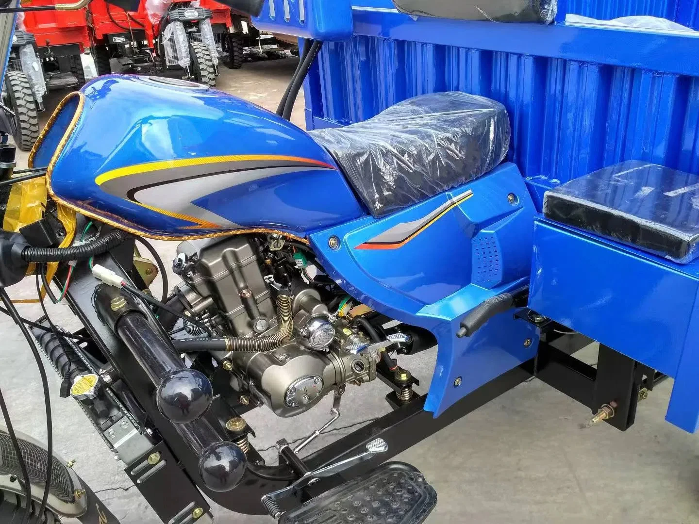 Трехколесный грузовой автомобиль 150cc водяное охлаждение мотоцикл трехколесный доставка по хорошей цене