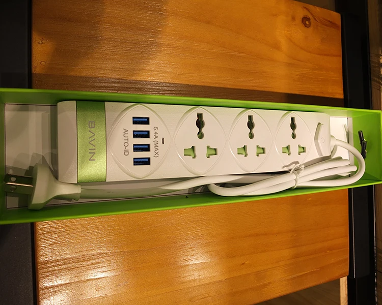 
BAVIN 4 USB 3 power socket power strip switch socket 5V 5.4A max 30W usb output 2500W 10A extension socket 