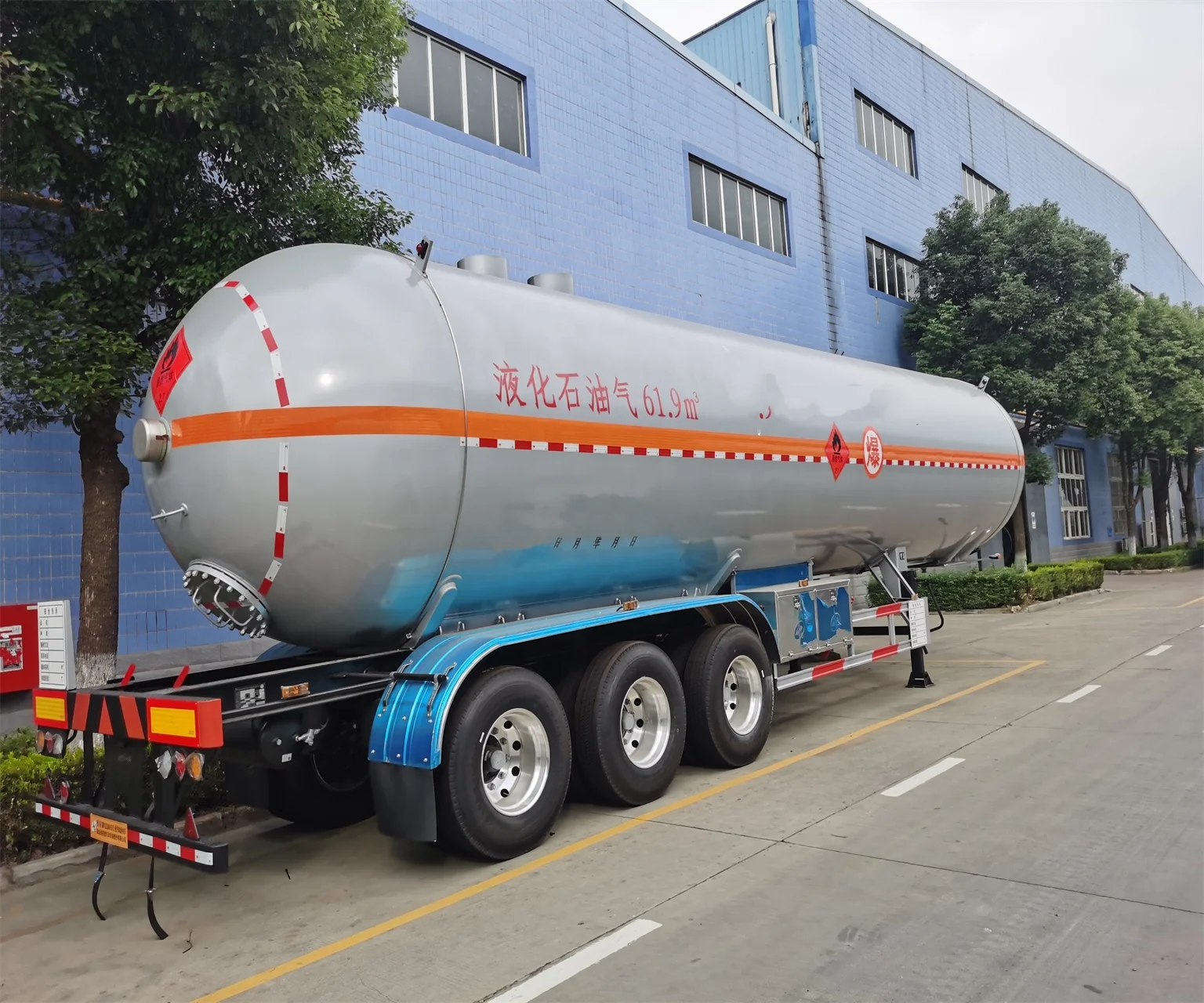LPG tanker trailer (1).jpg