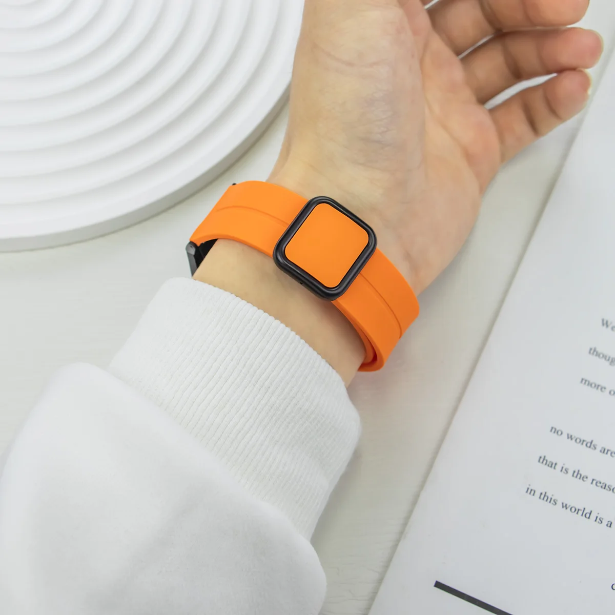 Quick Release Silicone Straps for Samsung Galaxy 6 5 4 Magnetic Folding Buckle Silicone Watch Bands for Classic 47mm 43mm 40mm