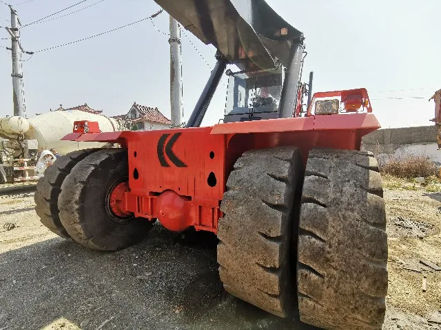 USED KALMAR MACHINE DRD450 CONTAINER CRANE