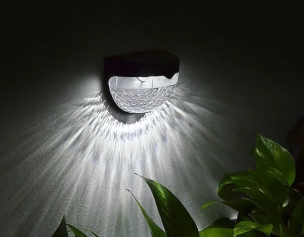 Hot Sale High Quality Outdoor Lighting Wall Lamp White Solar Deck Lights Fence Post Solar Lights