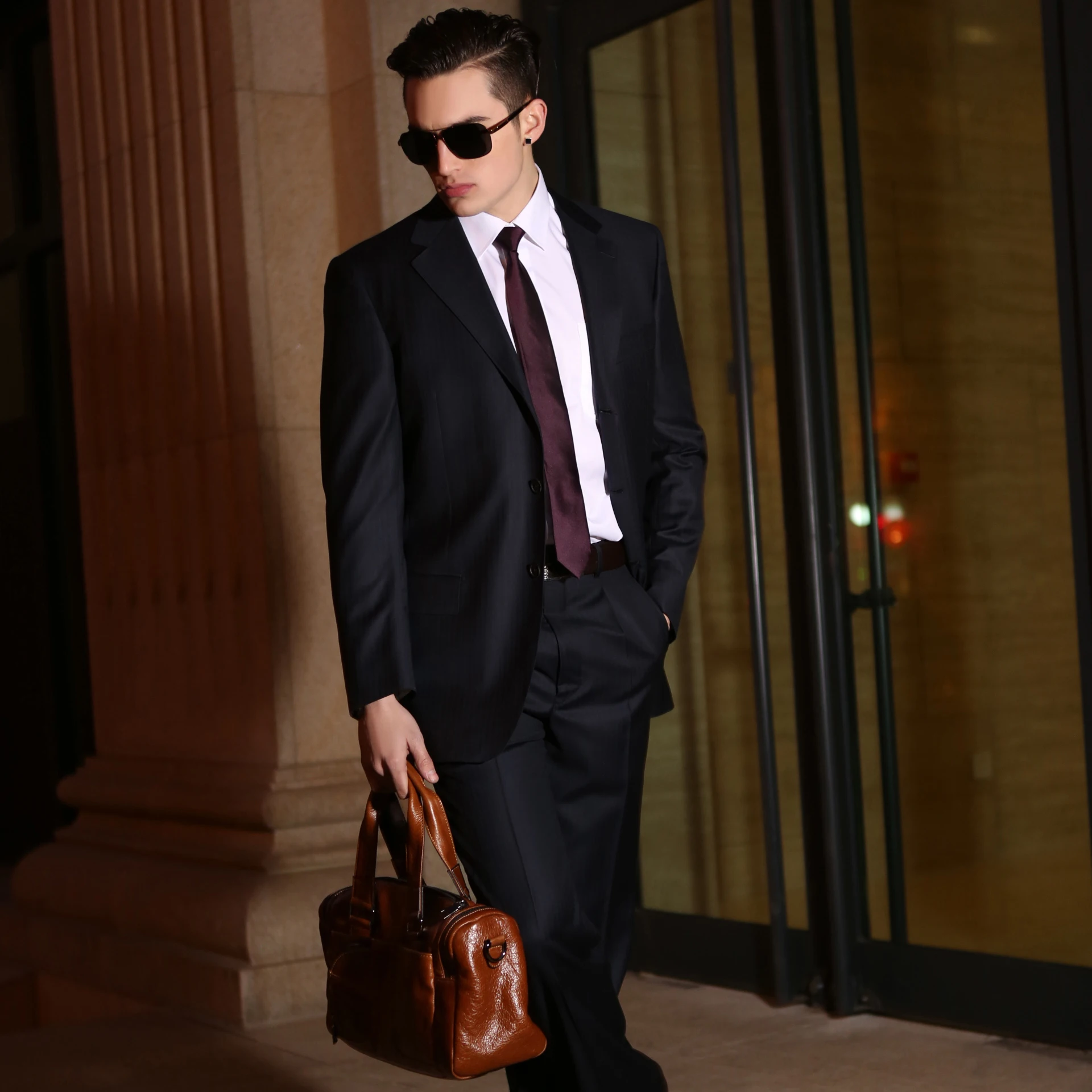 Latest design fashion office wearing European style men wool suit 2 pieces