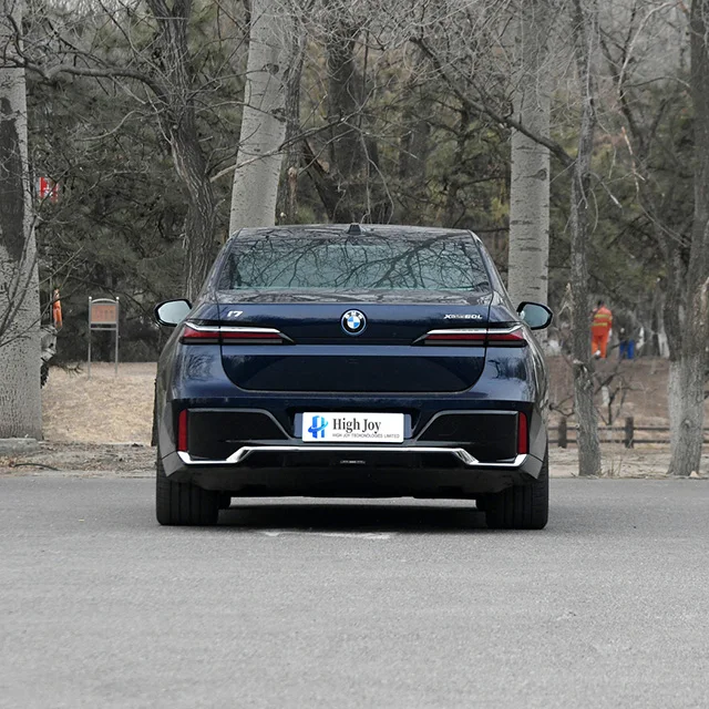 Новое поступление подержанных автомобилей для продажи B-M-W i 7 x Drive 60 L M Sport Edition Большой седан 544 Ps 610 км чистые электромобили