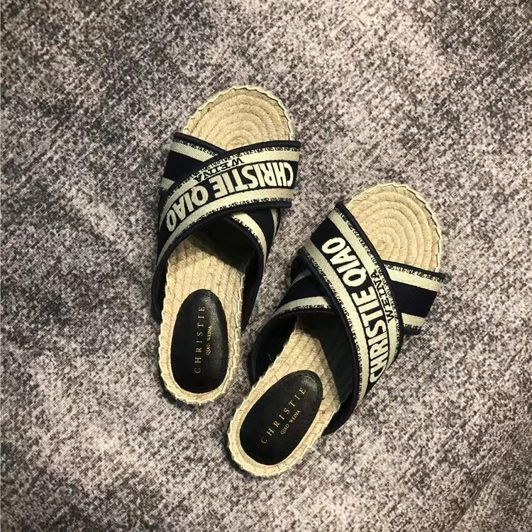 1:1 High Quality Famous Designer Brand Shoes Correct LOGO C And D Slippers Handmade Woven Beach Shoes Summer Vacation Flats