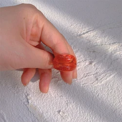 New Fashion Lovely Mouth Acrylic Ring Geometric Colorful Glitter Lip Shape Ring Chunky Resin Women Finger Jewelry