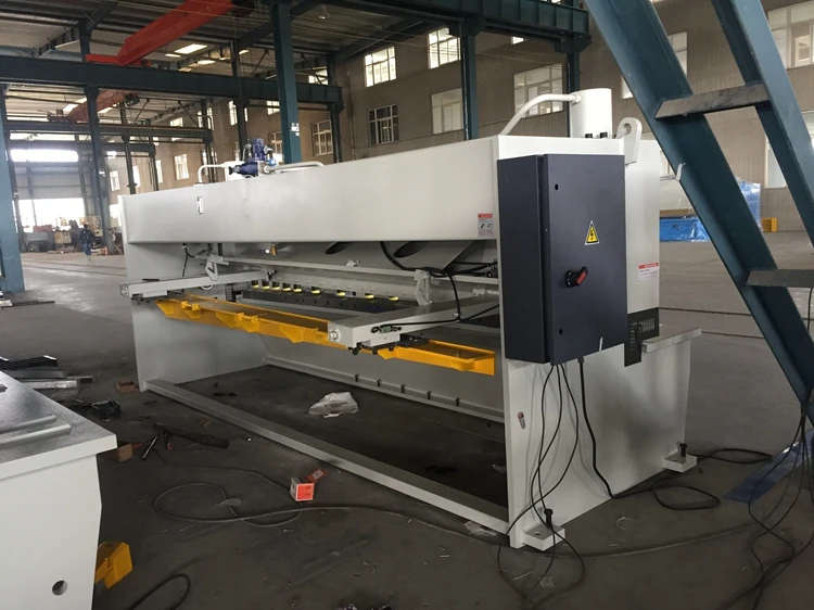  Поставщик QC11K-8 * 3200 Cnc гидравлические ножницы для металла Китай гильотинные 220В/380В 24 месяцев ЯПОНИЯ