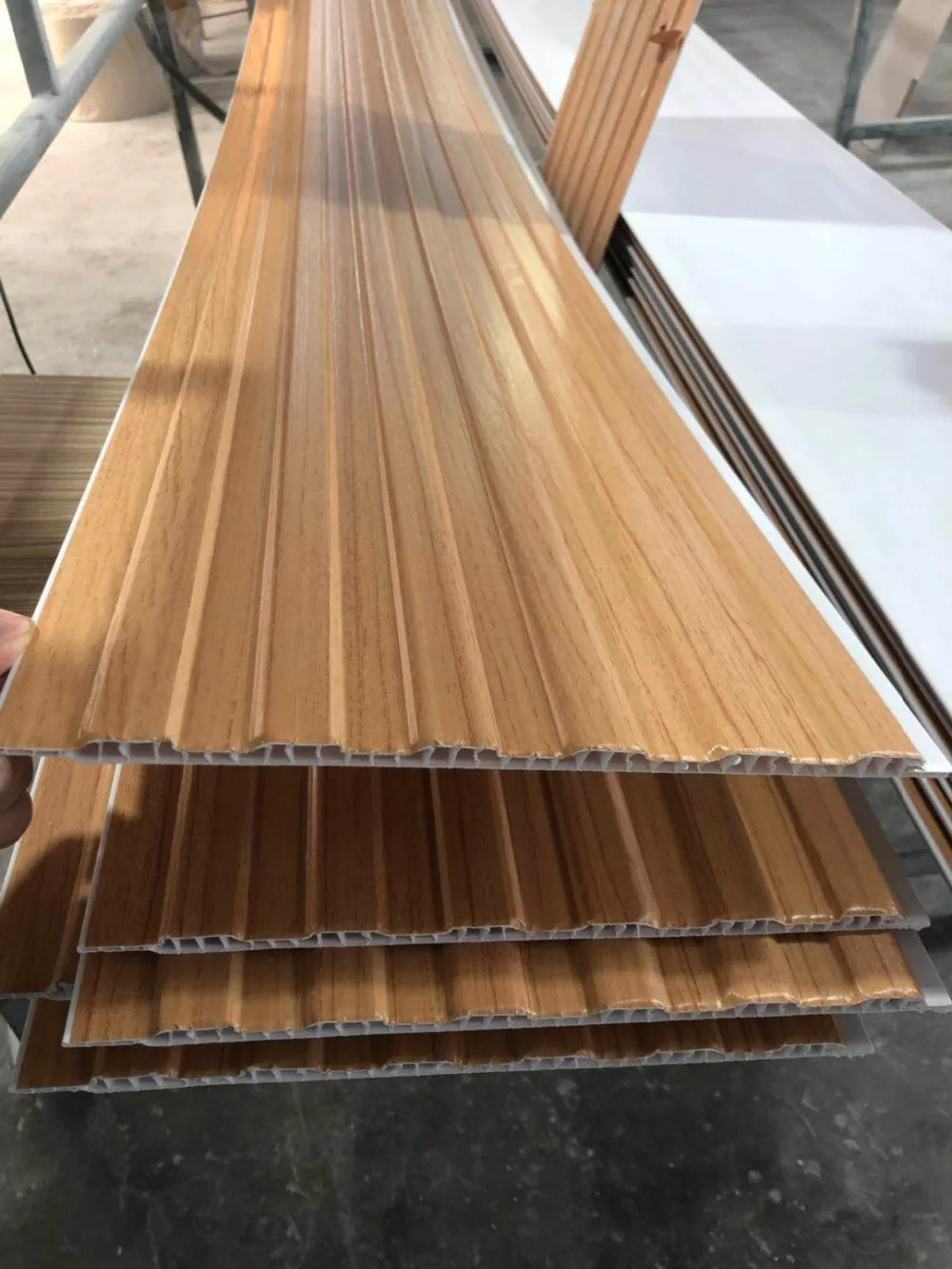 Различные панели 3D из ПВХ с кирпичным дизайном для внутренней отделки потолка и стен